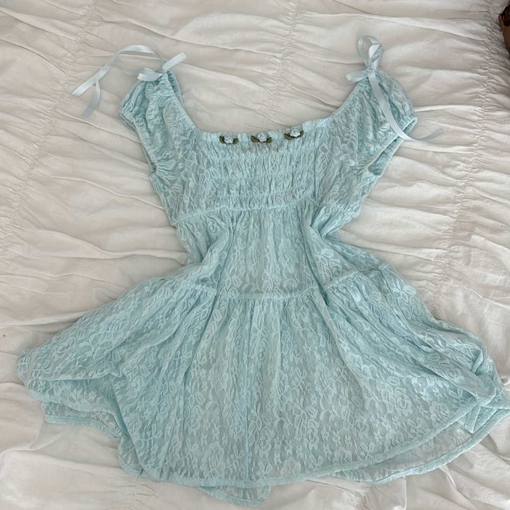Kimchi Blue Blue Lace Babydoll Top